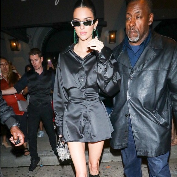 Unravel project Project Kendall Jenner has black one - Picture 7 of 7